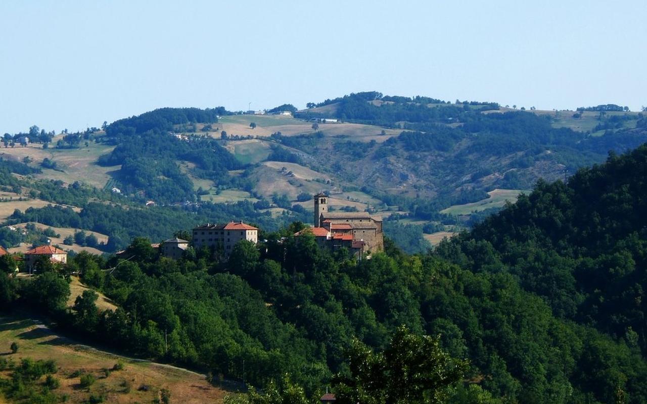 Ostello Podesteria Di Gombola Polinago Exteriör bild